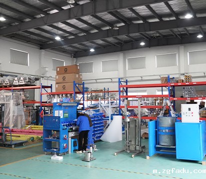 气动搅拌机车间