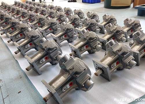 活塞式气动马达DAM7-IEC