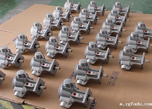 活塞式气动马达DAM7-IEC