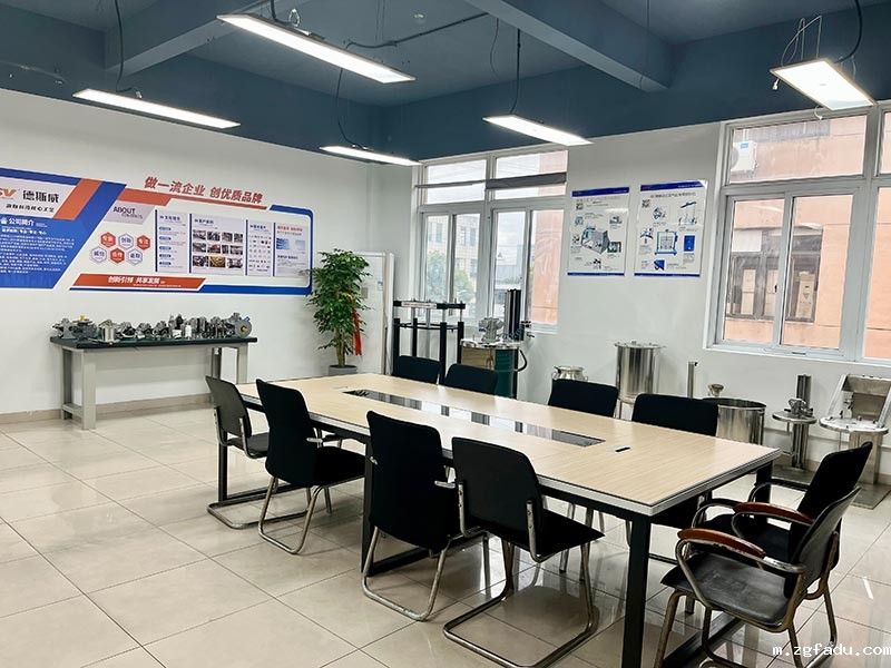 1712971873630909.jpg 1681175528701963.jpg