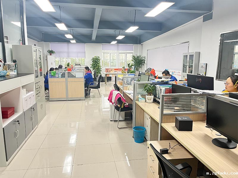 1712971934368447.jpg 1681175887201600.jpg