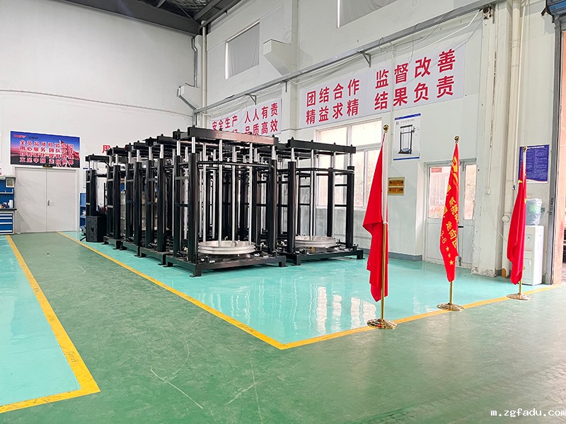 1712976242828956.jpg 1681089868738817.jpg